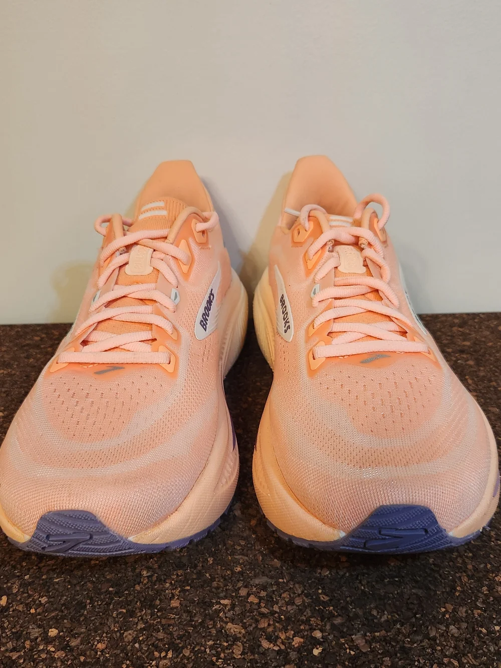 Brooks Ghost 18 Running Shoes Womens Size 9